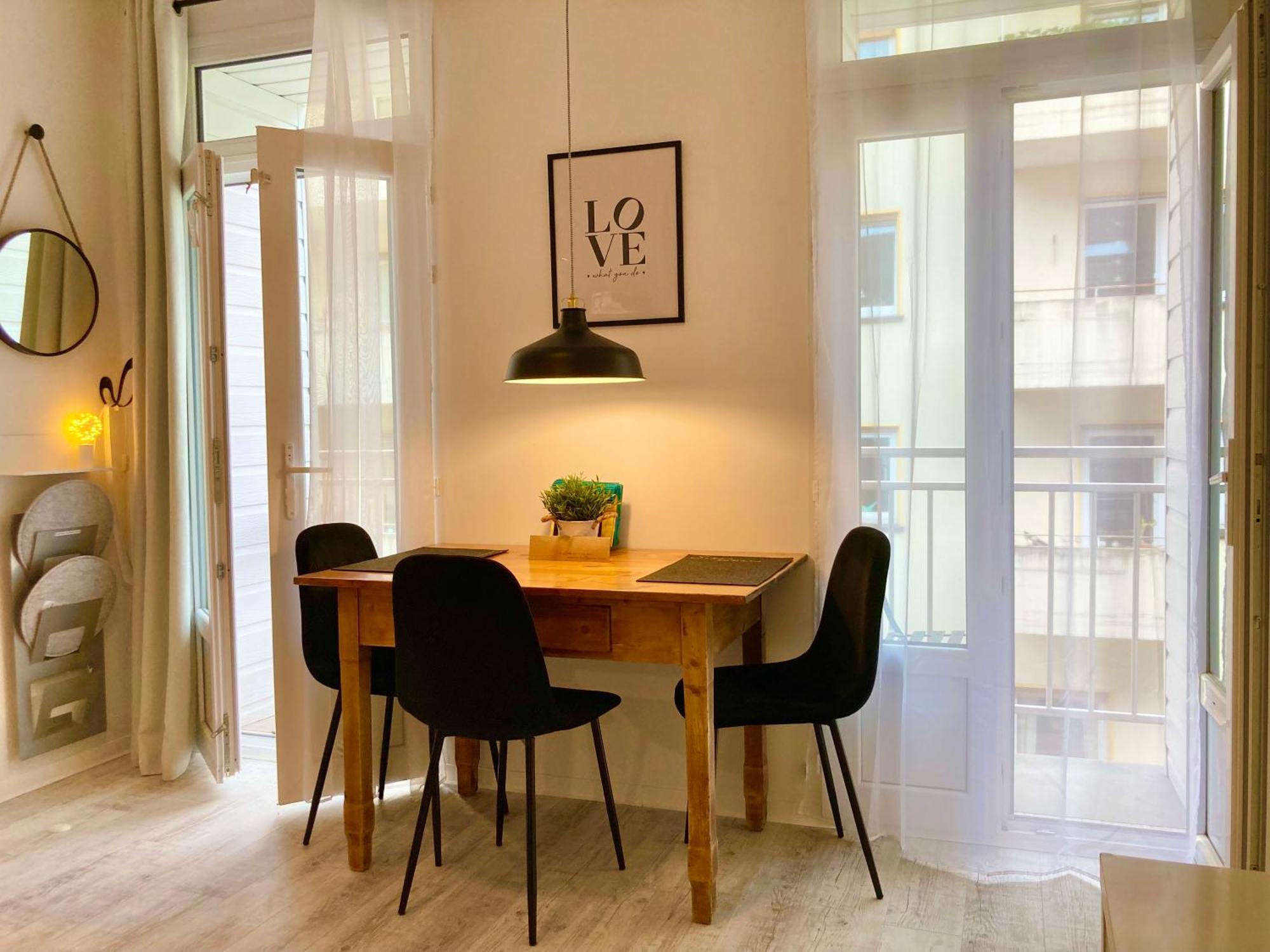 Living At Saarpartments - Adultsonly - Business & Holiday Homes With Kitchen For Long- And Short Term Stay, 3 Min To St Johanner Markt And Points Of Interest Saarbrücken Exteriér fotografie